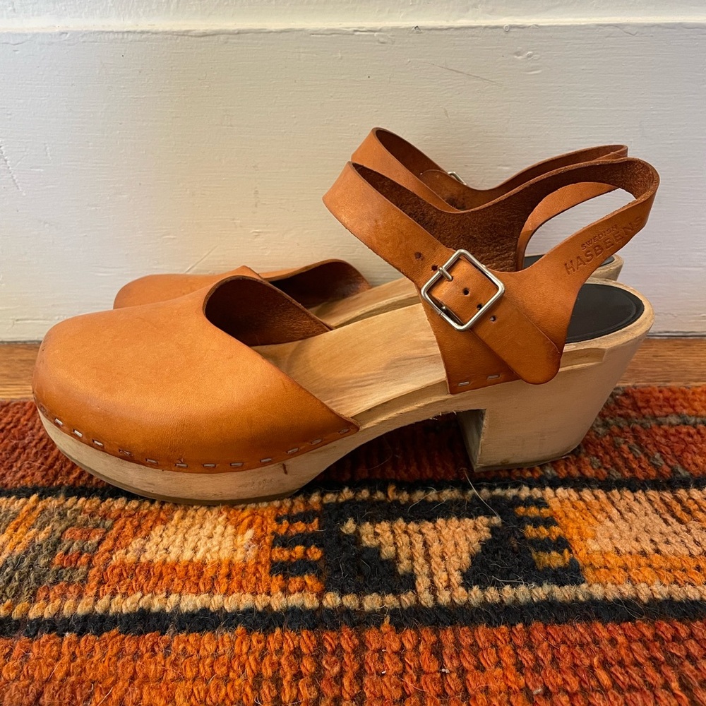 Brown (natural) Swedish Hasbeens.